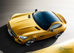 Żółty Mercedes-AMG GT R