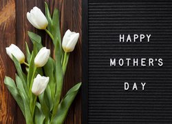 Życzenia na Dzień Matki i białe tulipany